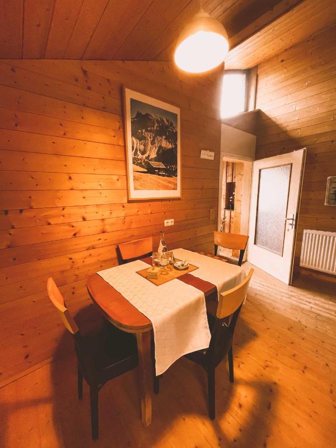 Naturnahes Familienchalet Mit Garten - Wifi - Netflix - Nur 15 Minuten Vom Chiemsee Und 35 Minuten Von Muenchen Entfernt Vogtareuth Kültér fotó
